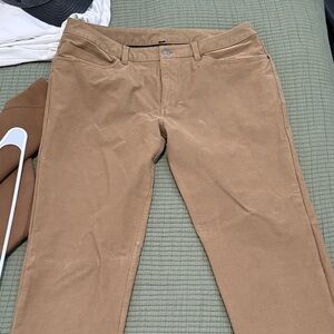lululemon athletica Men's Khaki Chinos utilitech